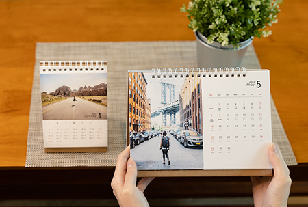 【月曆系列】用 2022 月曆布置你的書桌，陪你一整年